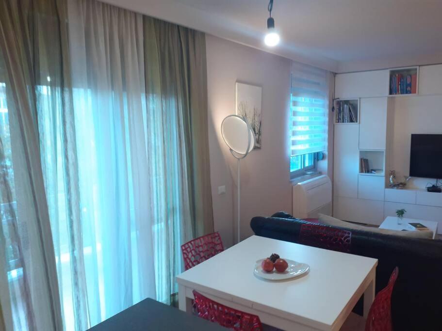 Lake View Apartment 地拉那 外观 照片