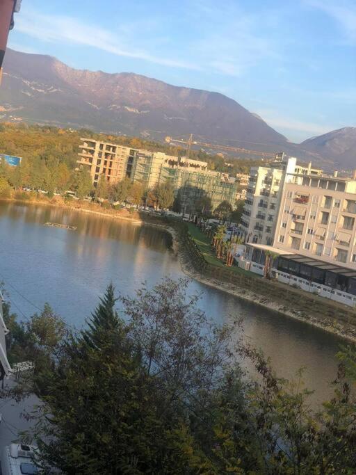 Lake View Apartment 地拉那 外观 照片